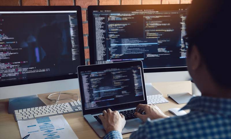 数据科学选型:R与Python如何赋能江川县网站建设?